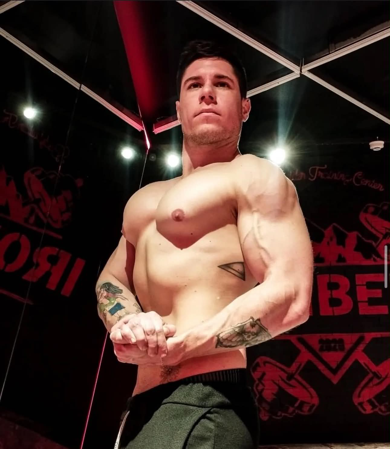 Coach Nick — Bodybuilder · Brazil · 100% Natural